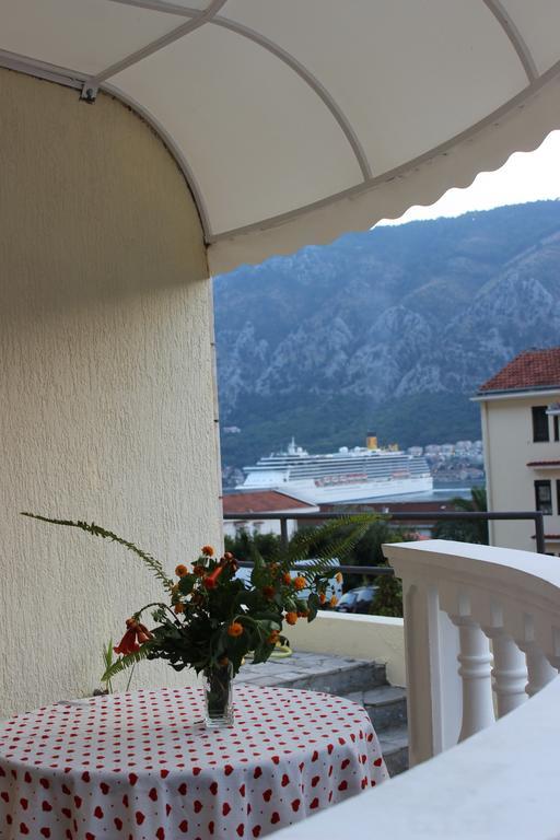 Art Guesthouse Kotor Buitenkant foto